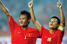 Trọng Hoàng (7), Thành Lương (19) được cọ xát ở Asian Cup nhằm tích lũy thêm kinh nghiệm trước SEA Games 25.